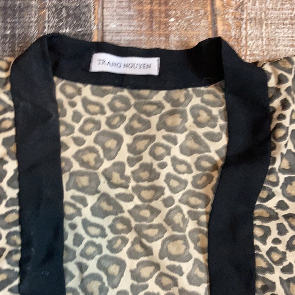 Leopard print kimono. Medium. - Picture 2 of 4